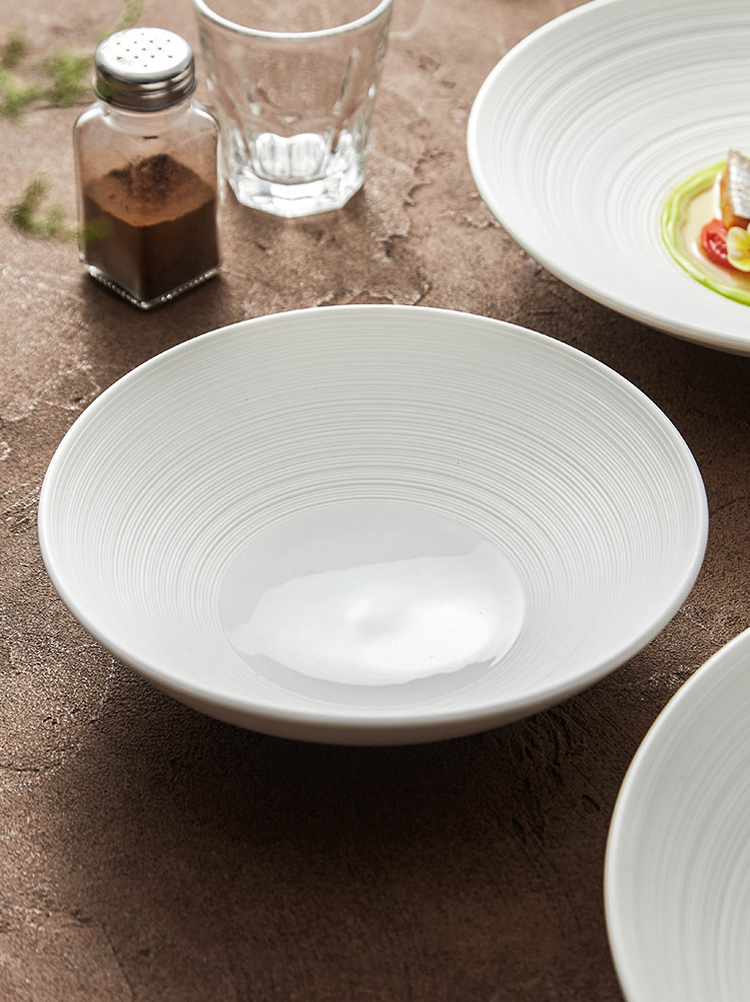 Ripple-Texture Wide-Rim Ceramic Bowl – Fine Dining Serving Bowl |
