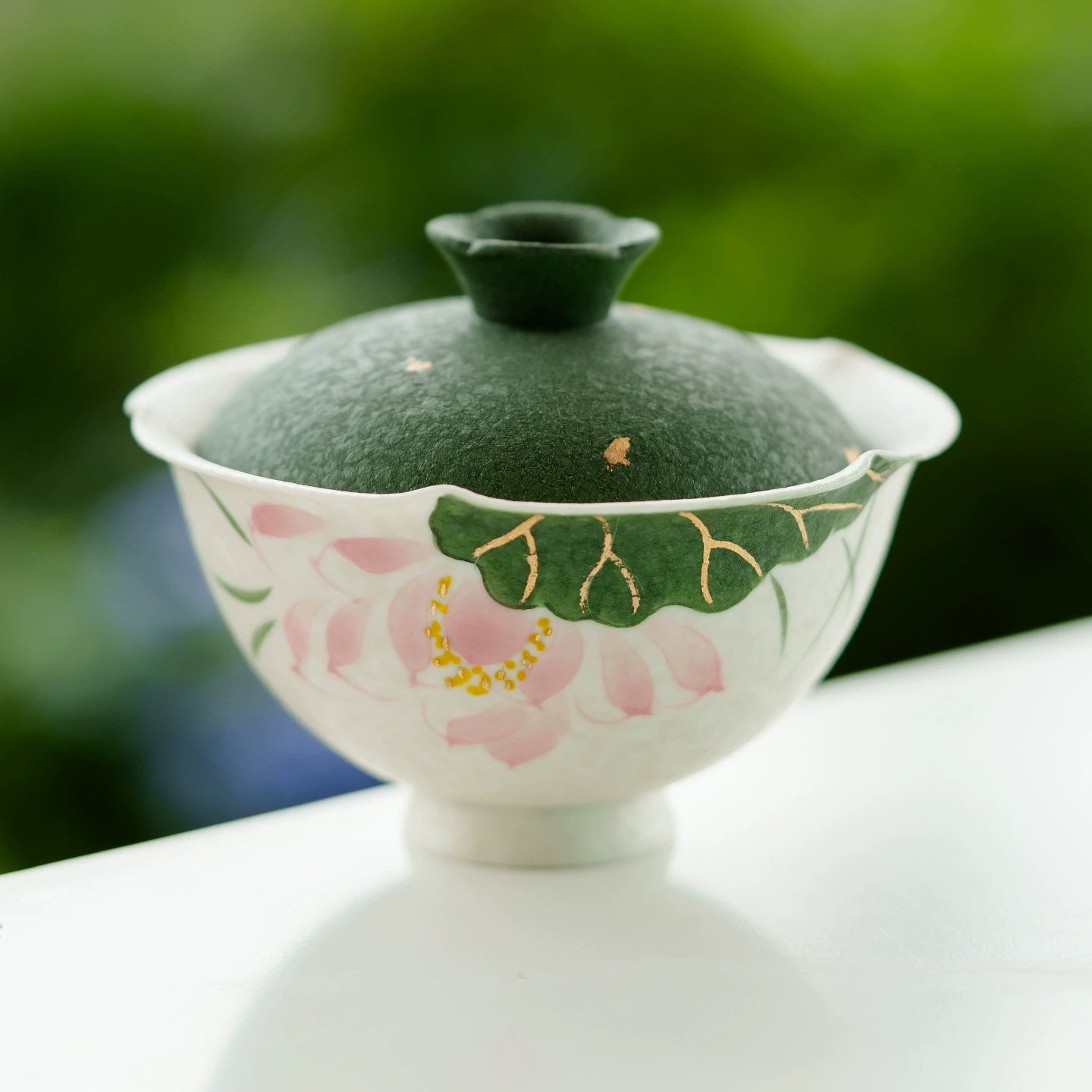 Handmade Ceramic Gaiwan with Lotus Design – 95ml Traditional Chinese T