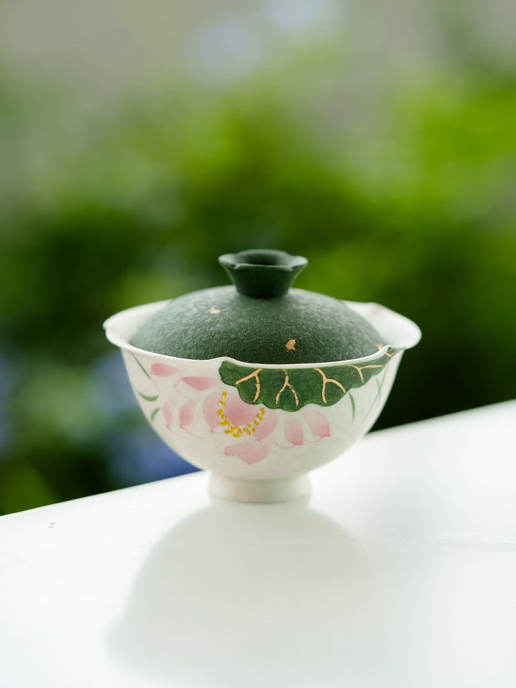 Handmade Ceramic Gaiwan with Lotus Design – 95ml Traditional Chinese T